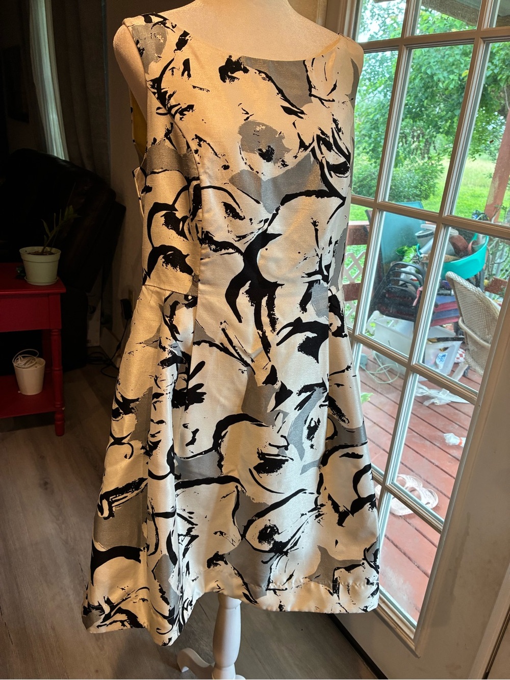 Signature Black and White Abstract Midi Dress